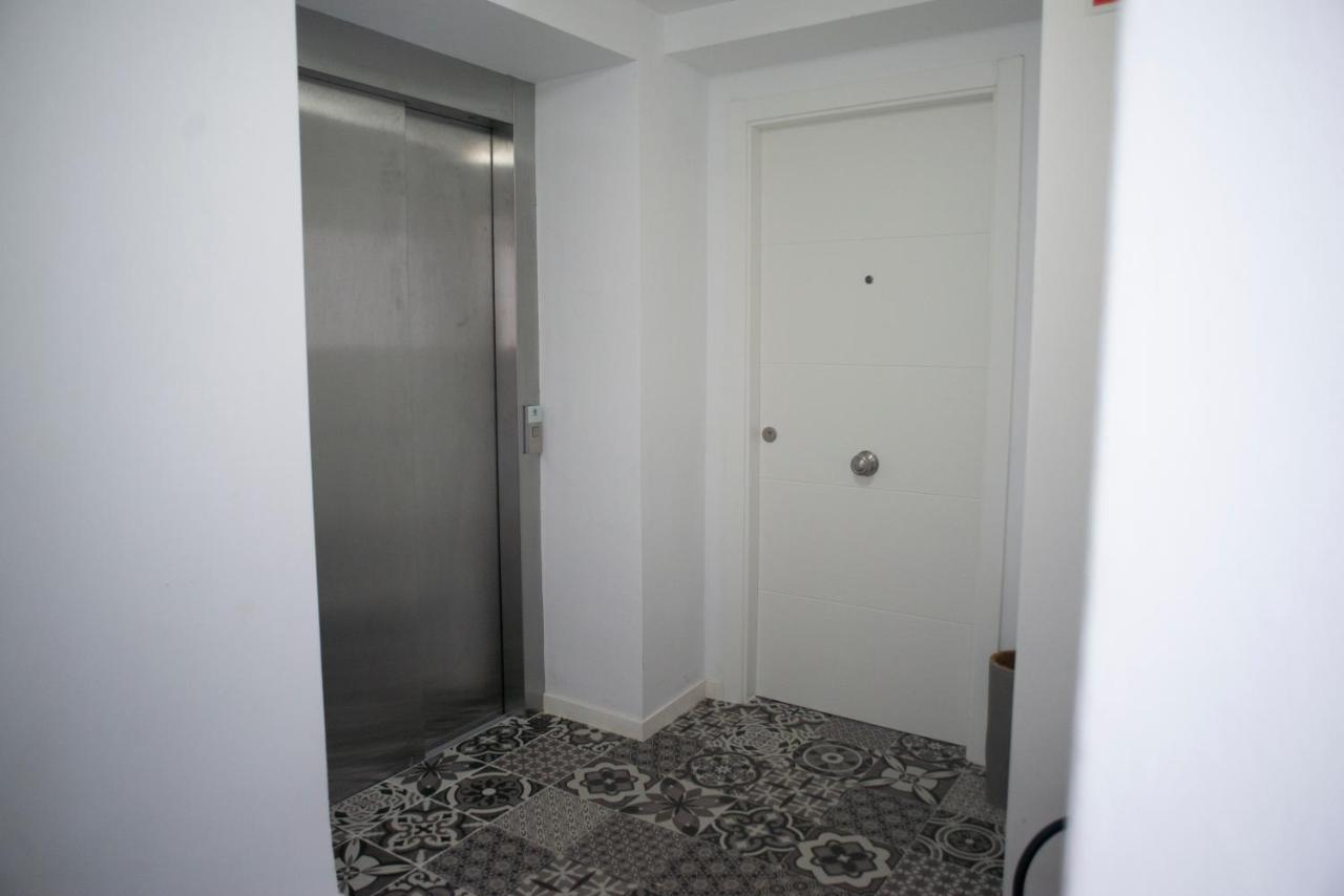 Apartamento El Tanguillo Little Apartments กาดิซ ภายนอก รูปภาพ