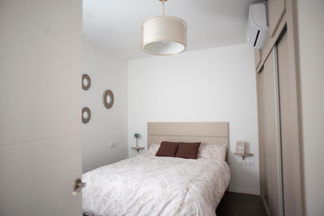 Apartamento El Tanguillo Little Apartments กาดิซ ภายนอก รูปภาพ