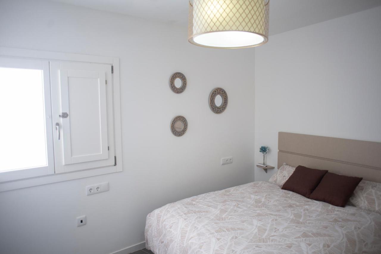 Apartamento El Tanguillo Little Apartments กาดิซ ภายนอก รูปภาพ