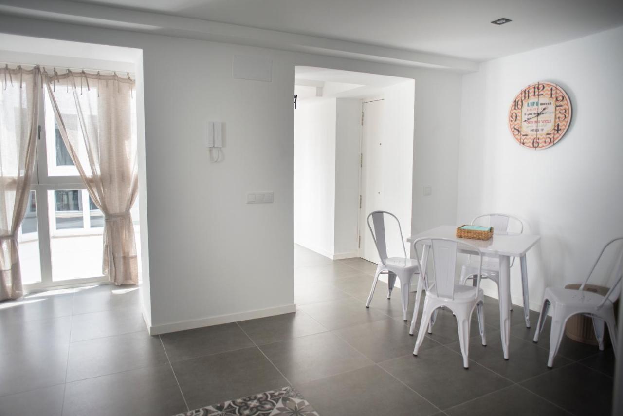 Apartamento El Tanguillo Little Apartments กาดิซ ภายนอก รูปภาพ