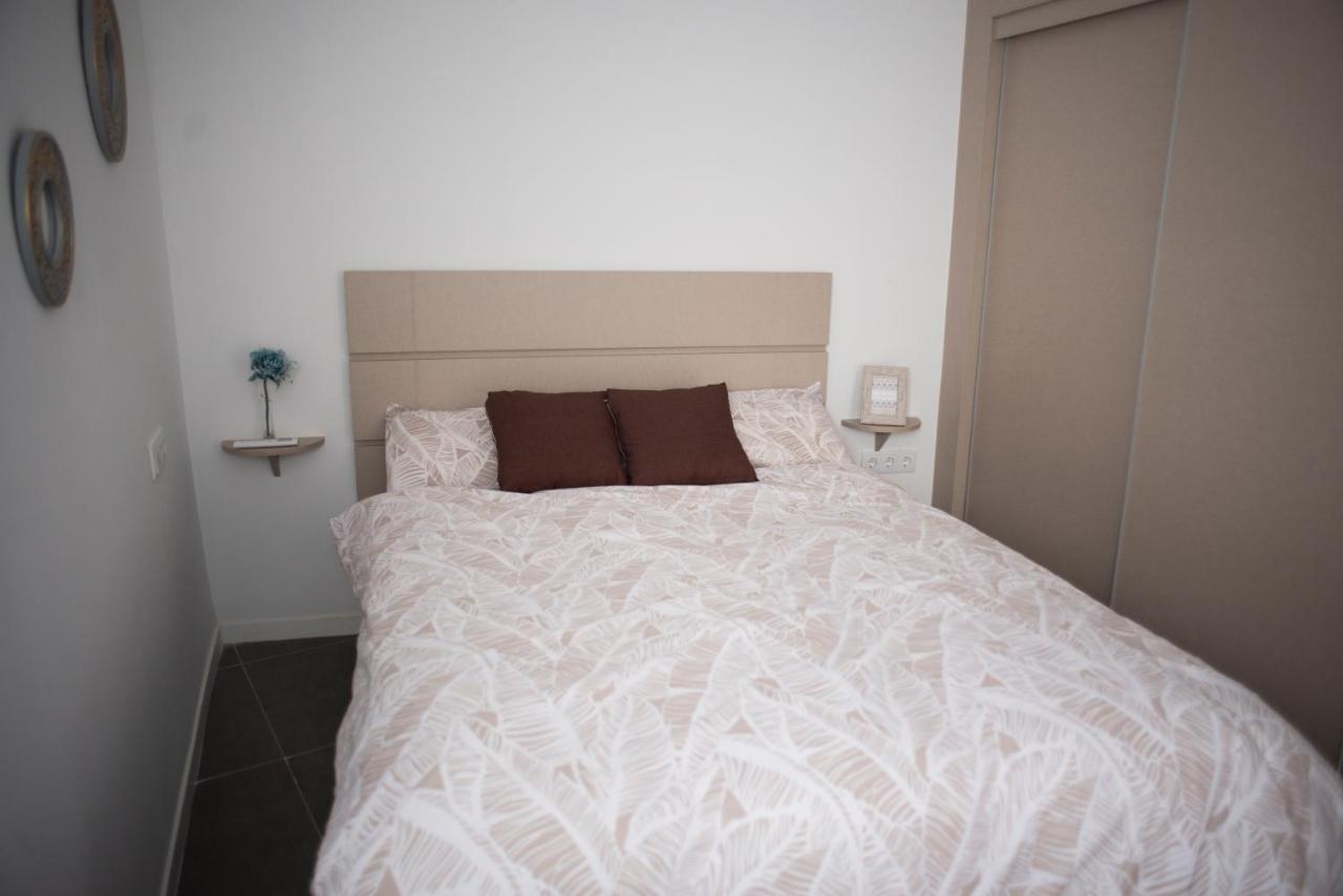 Apartamento El Tanguillo Little Apartments กาดิซ ภายนอก รูปภาพ